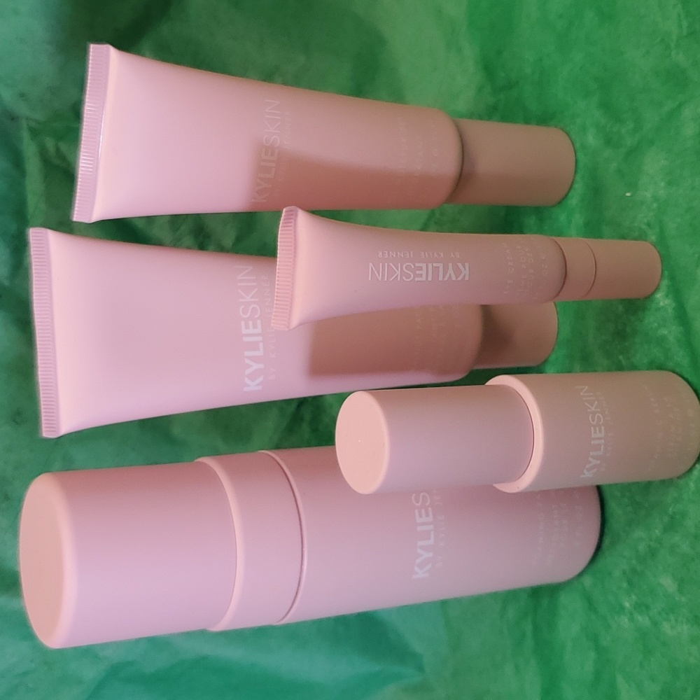 Kylieskin set